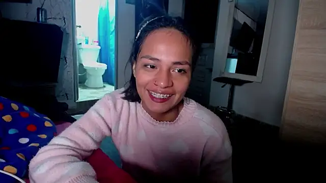 Snapshot of Samara_Homescapes chatting on 11/19/25, 02:00 Samara Homescapes online show from 11/19/25, 02:00