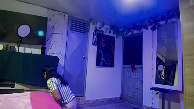 Snapshot of Samara_Homescapes chatting on 11/22/25, 04:11 Samara Homescapes online show from 11/22/25, 04:11