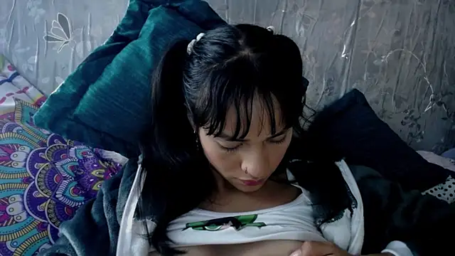 Snapshot of Samara_Homescapes chatting on 12/20/25, 08:10 Samara Homescapes online show from 12/20/25, 08:10