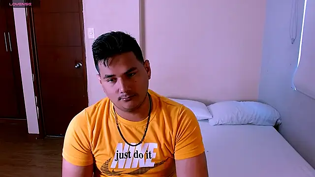 KingMoreno1 online show from 10/30/25, 01:01