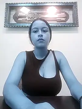 Snapshot of gygyfox chatting on 11/18/25, 07:29 gygyfox online show from 11/18/25, 07:29