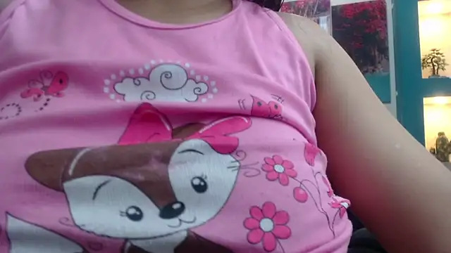 Snapshot of gygyfox chatting on 12/15/25, 11:09 gygyfox online show from 12/15/25, 11:09