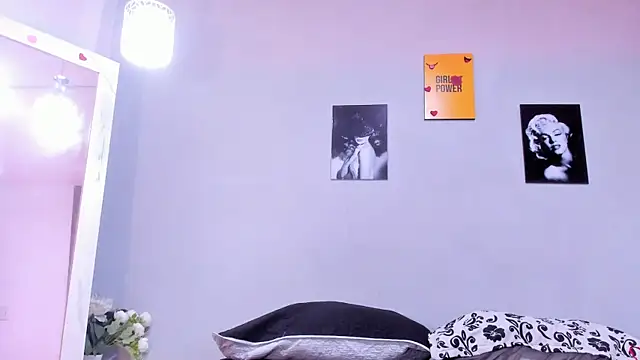 sexynova 93 online show from 04/11/26, 12:20