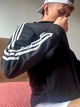 Eljorshx0706 online show from 12/01/25, 05:07