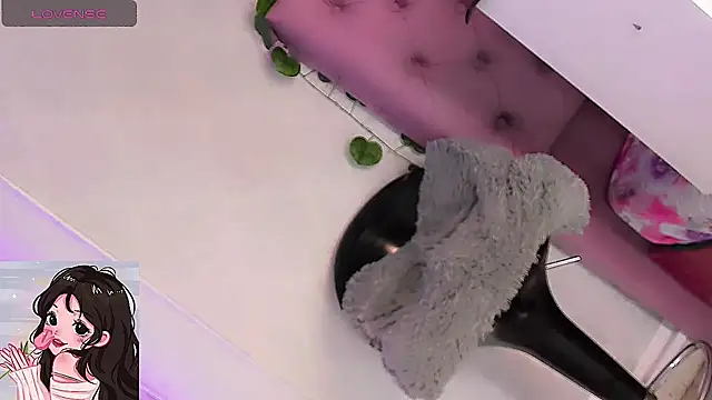 LIA-FER-DOLL online show from 11/02/25, 11:45