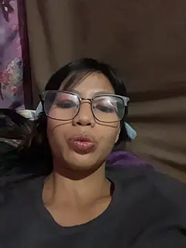 hottiebabe23 online show from 11/11/25, 05:07