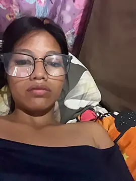 hottiebabe23 online show from 11/17/25, 01:22