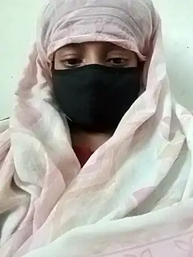 Snapshot of Quenn-Jiya752 chatting on 11/01/25, 07:32 Quenn-Jiya752 online show from 11/01/25, 07:32