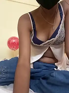 Sanaya Queen19 online show from 10/30/25, 10:10