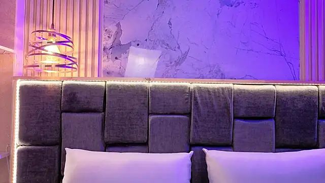 Snapshot of Im-Lola chatting on 11/06/25, 07:37 Im-Lola online show from 11/06/25, 07:37