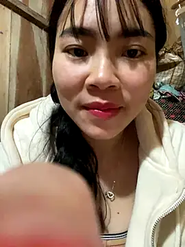 Snapshot of Nul-chal chatting on 12/17/25, 04:29 Nul-chal online show from 12/17/25, 04:29