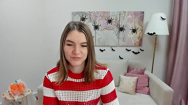 Snapshot of AriaAmaren chatting on 10/31/25, 11:50 AriaAmaren online show from 10/31/25, 11:50