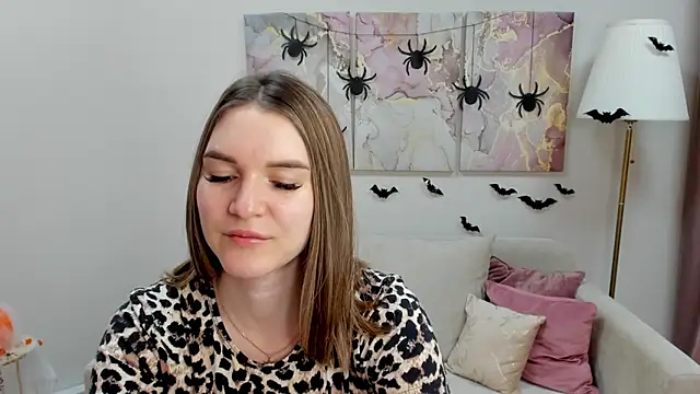 Snapshot of AriaAmaren chatting on 11/02/25, 11:29 AriaAmaren online show from 11/02/25, 11:29