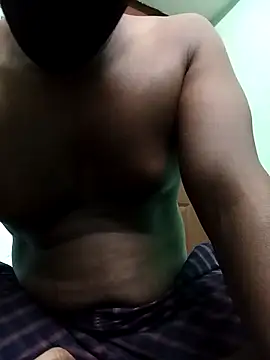 Snapshot of TamilWildBee chatting on 11/17/25, 05:30 TamilWildBee online show from 11/17/25, 05:30