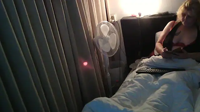 Sylviastar46 online show from 12/19/25, 06:15