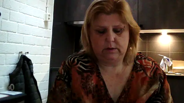 Sylviastar46 online show from 03/11/26, 08:20