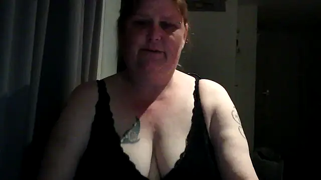 Snapshot of Sylviastar46 chatting on 05/23/26, 08:24 Sylviastar46 online show from 05/23/26, 08:24