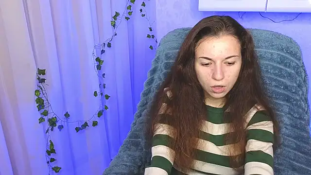 Snapshot of Ulyanix chatting on 11/16/25, 04:29 Ulyanix online show from 11/16/25, 04:29