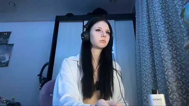 Snapshot of AnGallo chatting on 12/16/25, 09:31 AnGallo online show from 12/16/25, 09:31