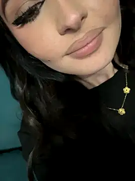 Snapshot of Anastasia-Ro chatting on 11/23/25, 06:41 Anastasia-Ro online show from 11/23/25, 06:41