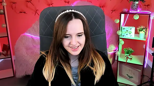 IreneBailey online show from 12/03/25, 09:18