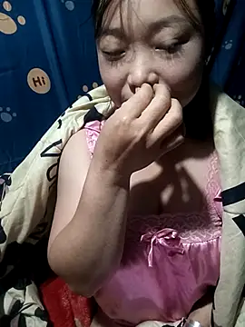 julybe online show from 11/18/25, 03:27