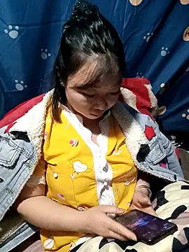 julybe online show from 11/26/25, 02:07