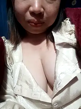 julybe online show from 01/14/26, 04:12