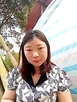 julybe online show from 03/27/26, 08:59