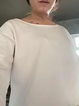 Snapshot of aniani11 chatting on 03/31/26, 08:59 aniani11 online show from 03/31/26, 08:59