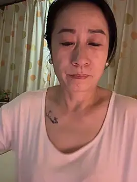 Snapshot of aniani11 chatting on 04/08/26, 02:17 aniani11 online show from 04/08/26, 02:17