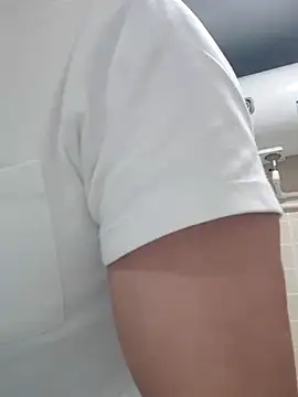 Snapshot of tian7788 chatting on 03/06/26, 06:04 tian7788 online show from 03/06/26, 06:04