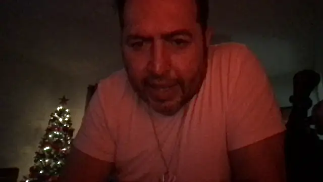 ezrah23 online show from 12/18/25, 05:52