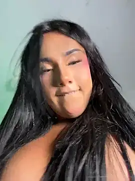 Snapshot of Vale_prado chatting on 06/24/26, 10:20 Vale prado online show from 06/24/26, 10:20
