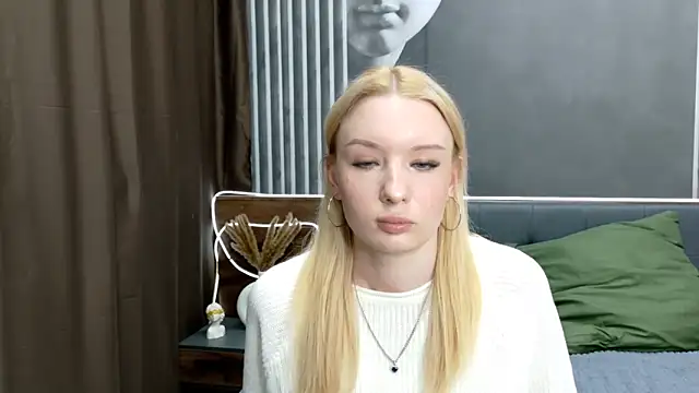 TiffanyJensen online show from 10/31/25, 11:00