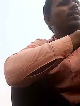 Snapshot of hdtvuy chatting on 11/01/25, 03:41 hdtvuy online show from 11/01/25, 03:41