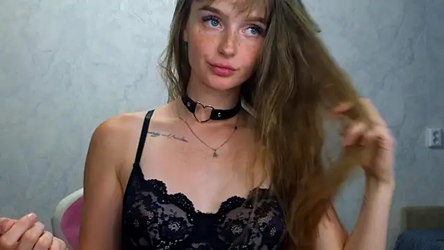 Snapshot of Lovelly_molly1 chatting on 07/08/26, 05:50 Lovelly molly1 online show from 07/08/26, 05:50