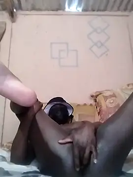 Snapshot of Reajune2001 chatting on 11/21/25, 09:52 Reajune2001 online show from 11/21/25, 09:52