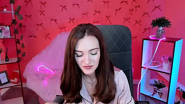 EdnaThomus online show from 11/08/25, 09:31