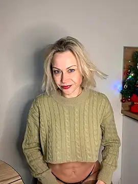 Elle Milfa online show from 12/15/25, 10:52