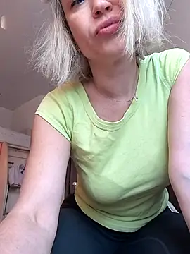 Elle Milfa online show from 02/05/26, 12:10