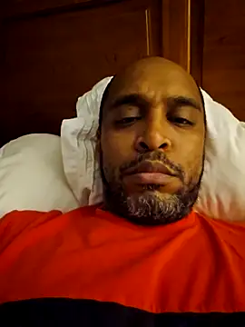 TraddyZaddy online show from 10/30/25, 03:19