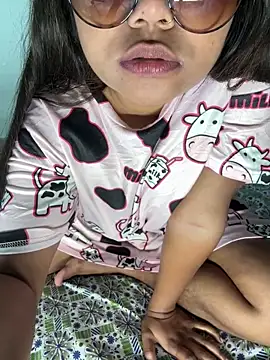 Cuty Pussy1 online show from 02/25/26, 03:32