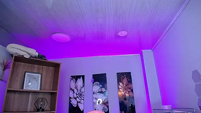 Snapshot of roseefancy19 chatting on 01/06/26, 11:25 roseefancy19 online show from 01/06/26, 11:25