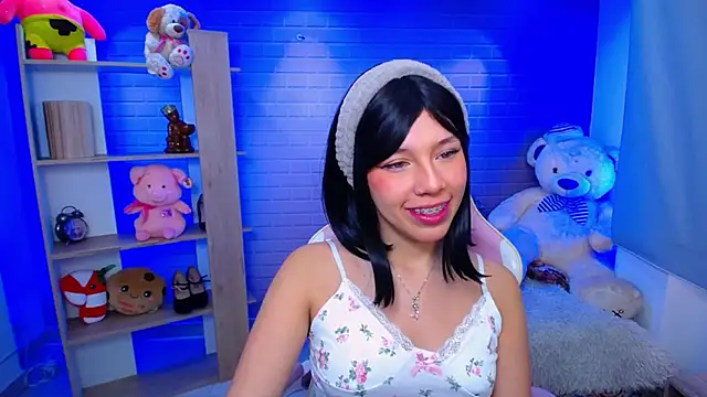 Snapshot of roseefancy19 chatting on 01/13/26, 11:48 roseefancy19 online show from 01/13/26, 11:48