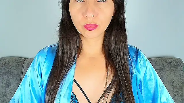 Snapshot of alana_pink95 chatting on 11/18/25, 10:41 alana pink95 online show from 11/18/25, 10:41