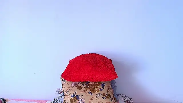 Snapshot of alana_pink95 chatting on 04/01/26, 02:03 alana pink95 online show from 04/01/26, 02:03