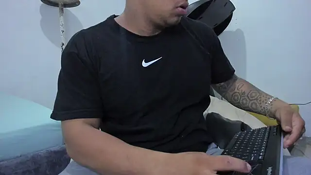 LucassFoster online show from 11/13/25, 08:41