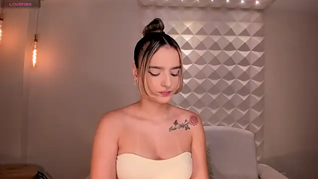 LaurentRosse1 online show from 04/05/26, 05:54