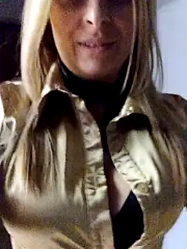 fragoli online show from 10/30/25, 03:24